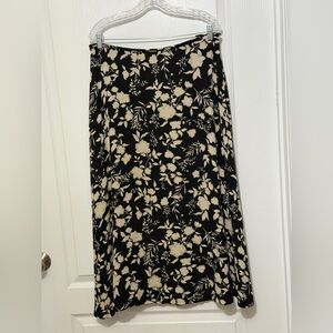 Jones New York Black & Cream Floral A-Line Skirt, sz 16